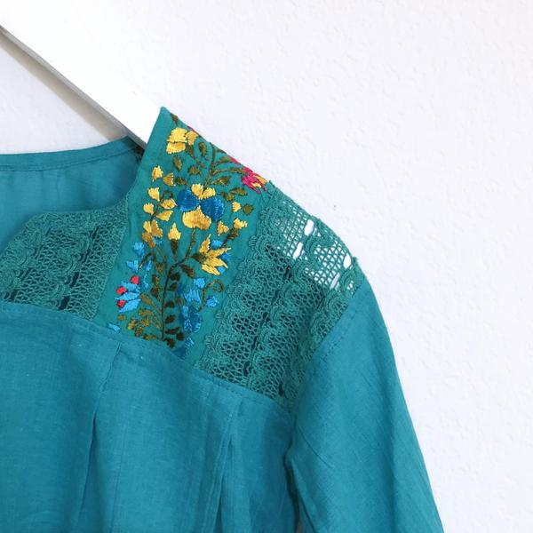 Women's Turquoise Luisa Blouse with Floral Embroidery (One Size)